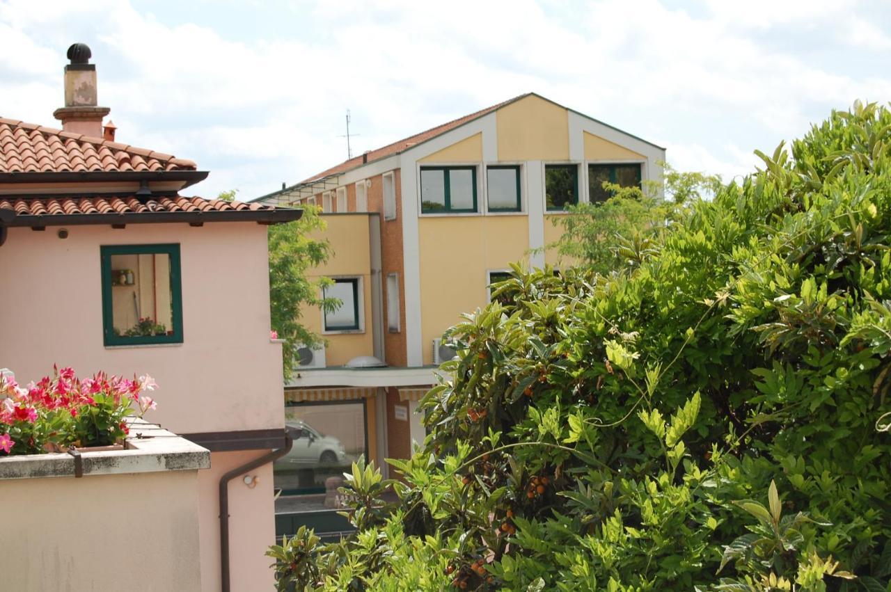 Locazione Turistica Elite Parco Brentelle Bed & Breakfast - Chiesanuova 135 E 167 Padova Eksteriør billede